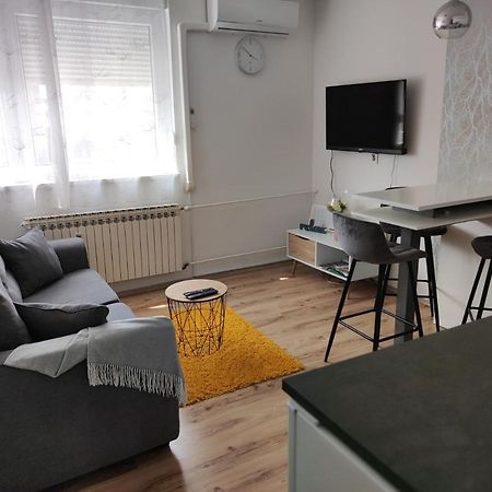 קארלובץ Apartman Emy מראה חיצוני תמונה