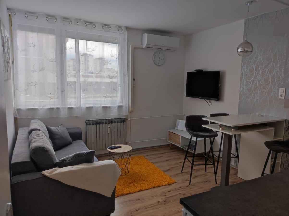 קארלובץ Apartman Emy מראה חיצוני תמונה